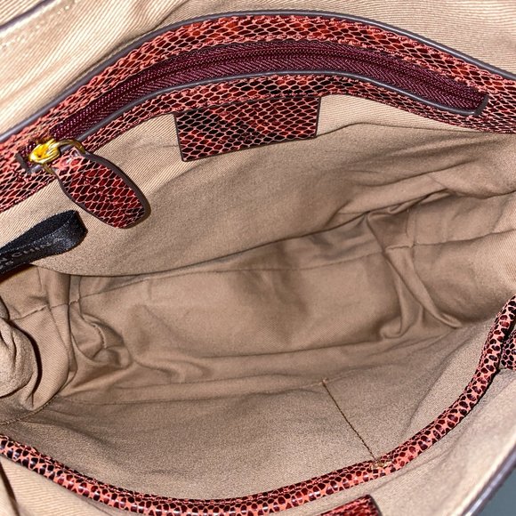 G.I.L.I. leather crossbody bag - Picture 6 of 7